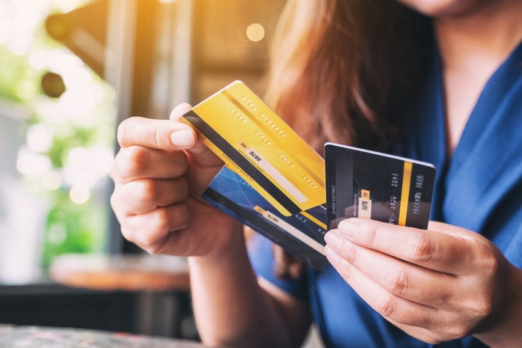 Can You Pay Off a credit card with another Credit card?