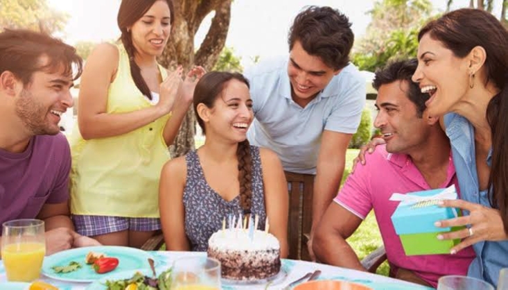 100 BEST PLACES TO GET BIRTHDAY FREEBIES