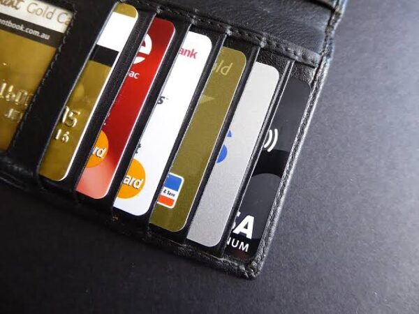 Credit card spending and carrying over balance causes overspending   www.paypant.com