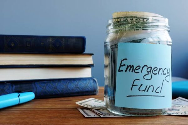 Best and (Worst) Places to Keep An Emergency Fund  www.paypant.com