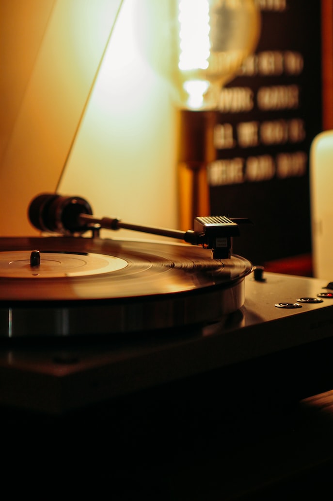 9 Ways to Sell Vinyl Records for Cash