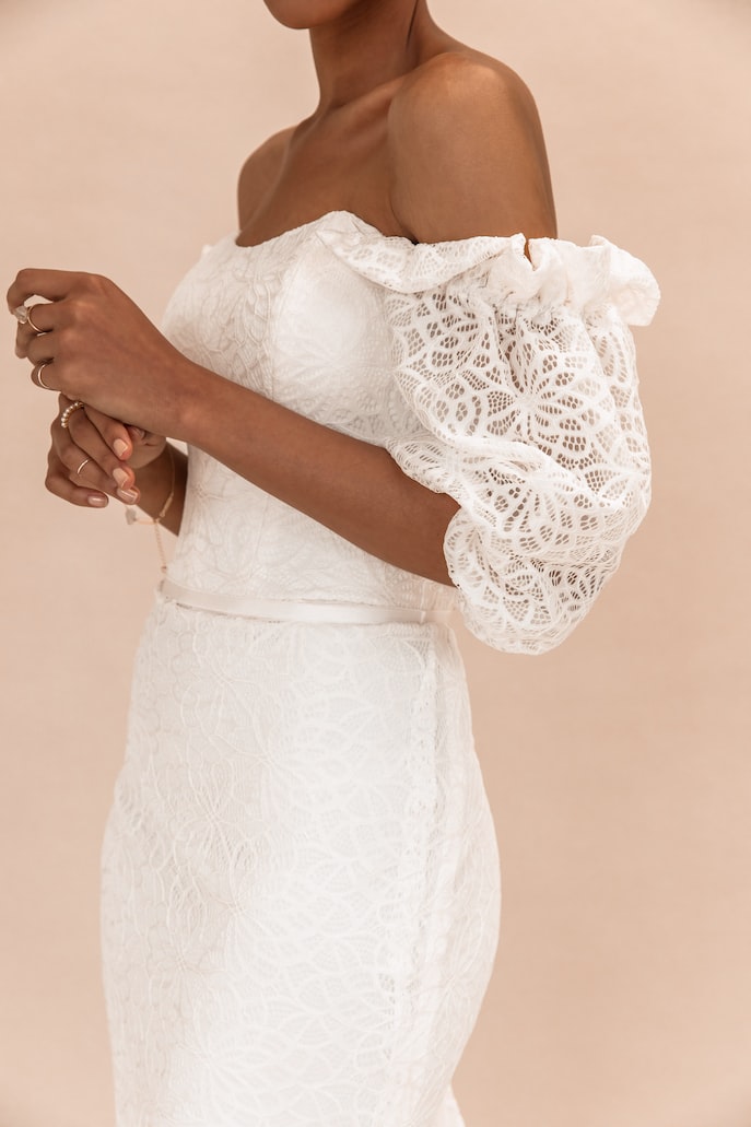 7 Places to Rent a Wedding Dress
