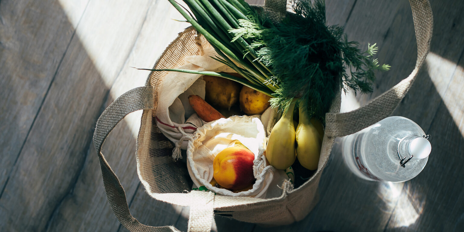 10 Simple Ways to Buy Groceries on a Budget