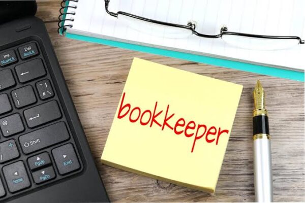 What Are the Pros vs Cons of Becoming a Work-from-home Bookkeeper?

www.paypant.com
