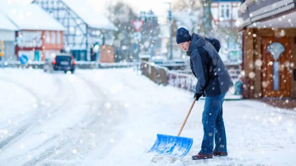 Start a snow shoveling side hustle 
 www.paypant.com